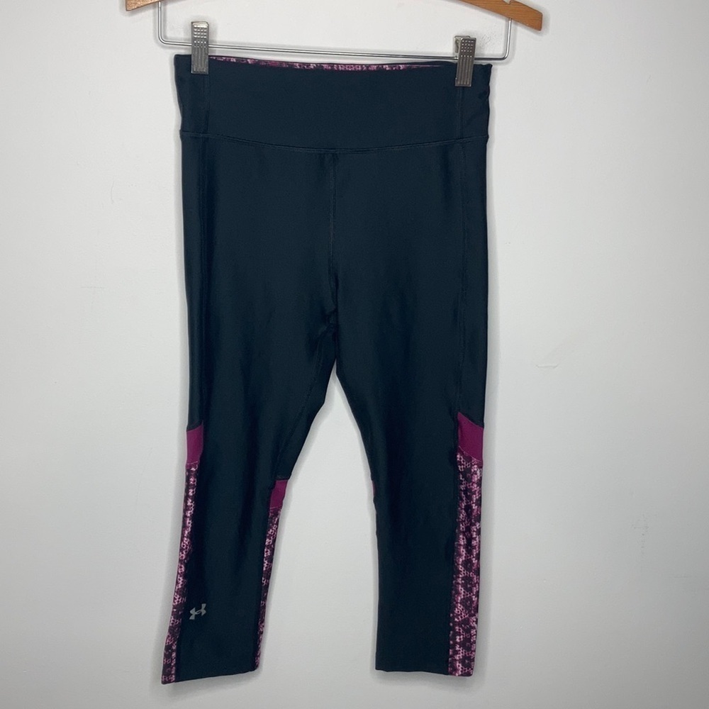 Under Armour compression capris purple snake skin‎ print size small